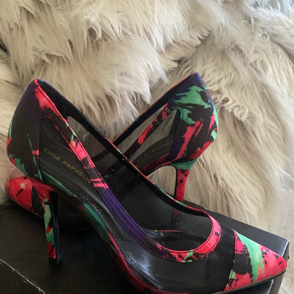 Shoe